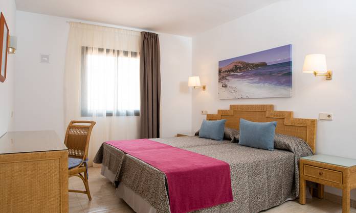 BUNGALOW 2 DORMITORIOS Hotel HL Club Playa Blanca**** Lanzarote